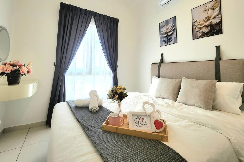 Apartment Horizon08 - 8 Mins To Concubine Lane And Old Town Ipoh, 3 Mins Walking To Food Places & Convenient Store By Happy Ipoh