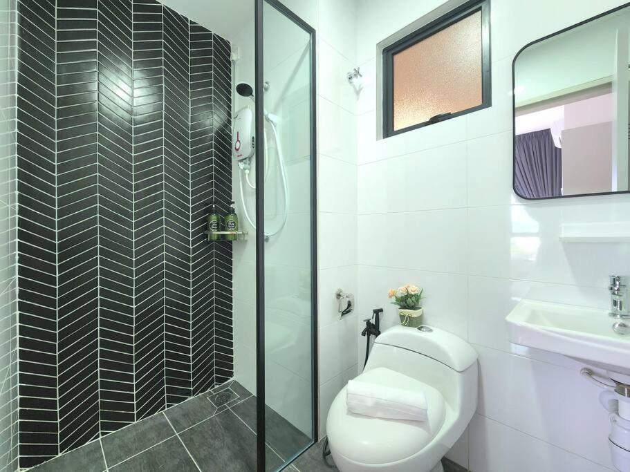 Horizon08 - 8 Mins To Concubine Lane And Old Town Ipoh, 3 Mins Walking To Food Places & Convenient Store By Happy Apartment