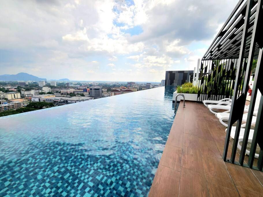 Apartment Horizon08 - 8 Mins To Concubine Lane And Old Town Ipoh, 3 Mins Walking To Food Places & Convenient Store By Happy Ipoh